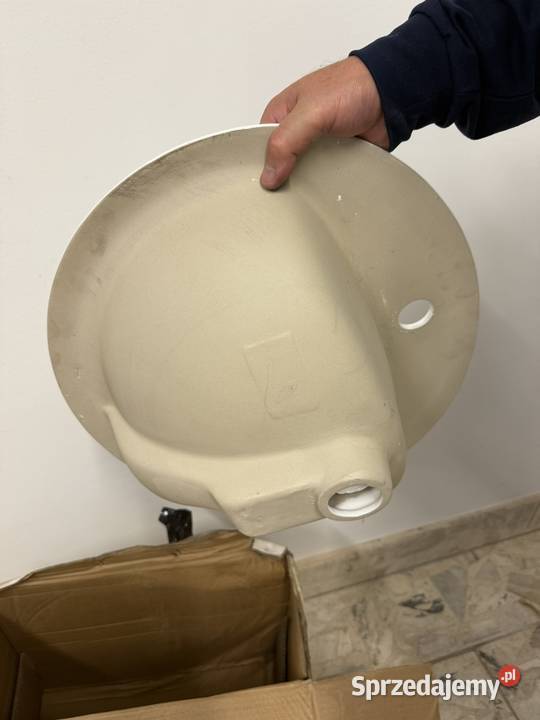 Ceramiczna umywalka wpuszczana w blat o Umywalki Nowy Targ