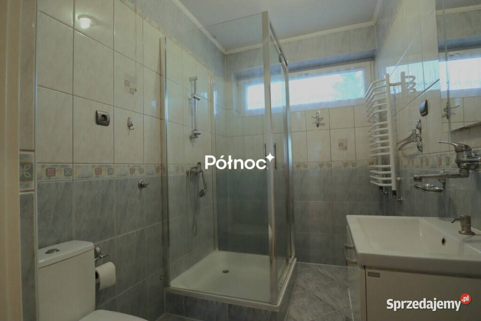 Dom z ogrodem tarasem i garażem lubelskie Łaszczów sprzedam