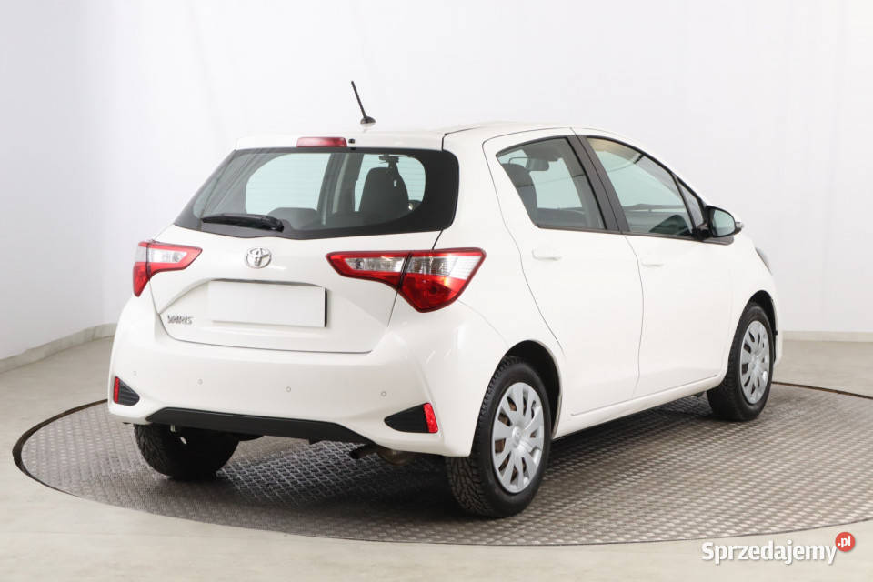 Toyota Yaris 10 VVTi Rok produkcji 2017 Zabrze sprzedam