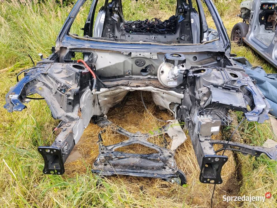 Podłużnica prawa Audi a4 b9 przed lift kolor osobowe Motoryzacja Zbąszyń