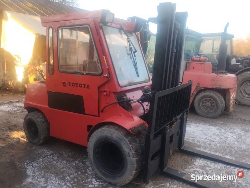 wózek widłowy 4 tony Toyota 02FD40 koła Karasiewo