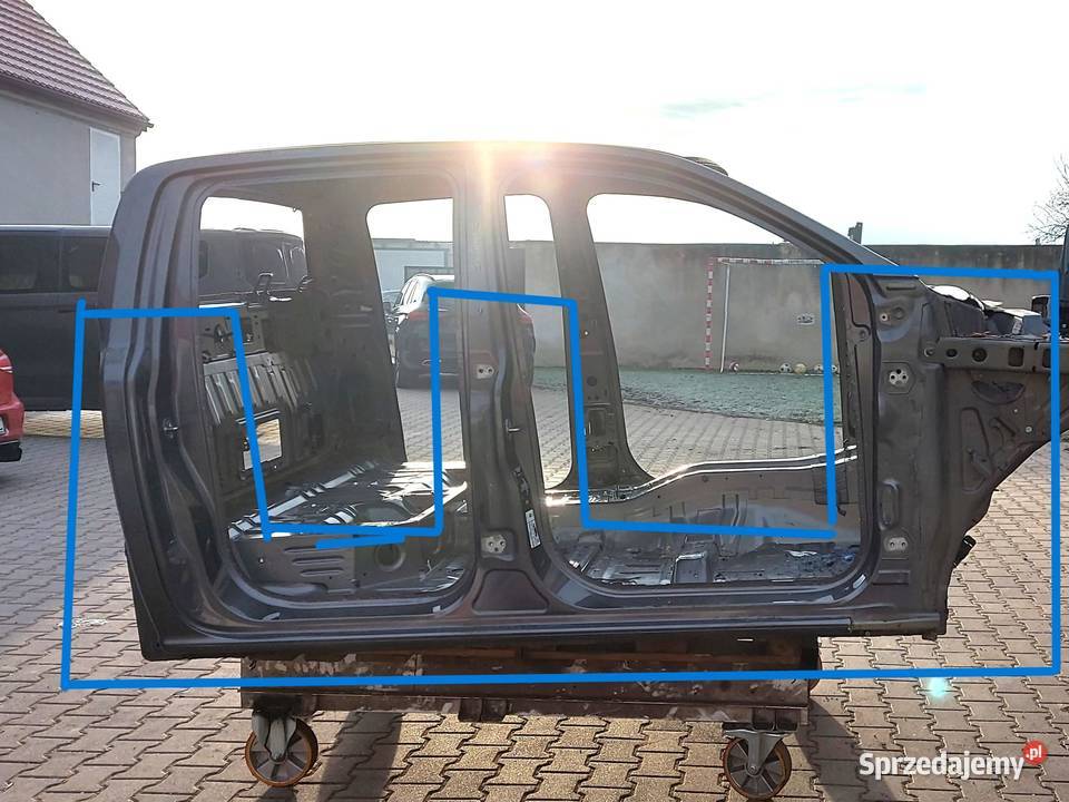 Ford Ranger VI 6 2024r SŁUPEK ŚRODKOWY PRAWY TYŁ