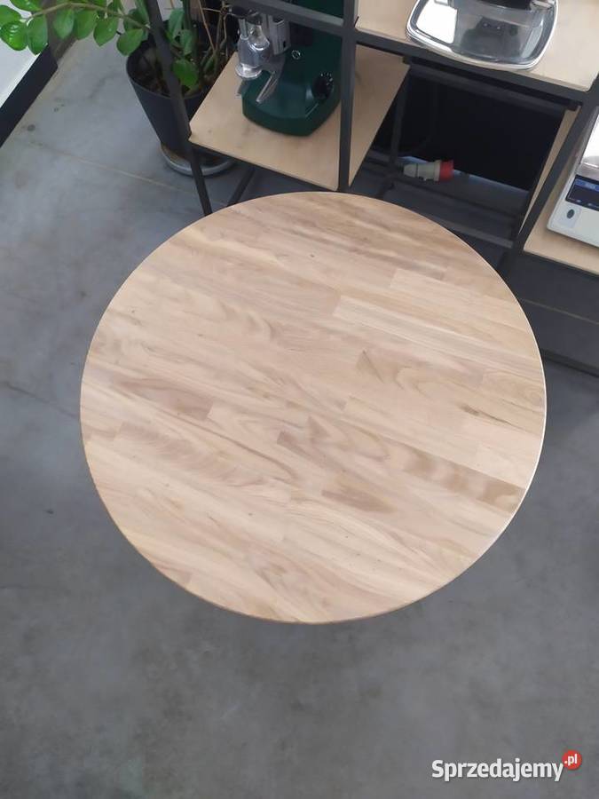 Stolik okrągły drewniany z nogą żeliwną mazowieckie Kazuń Polski