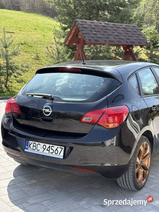 Opel Astra J 17CDTI 125 garażowany Astra Łąkta Dolna