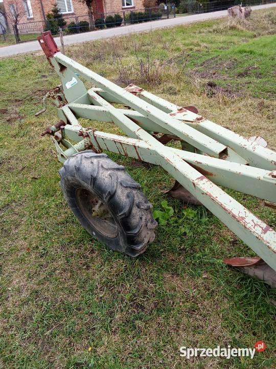 Pług pięcioskibowy nieuszkodzony Tuczna