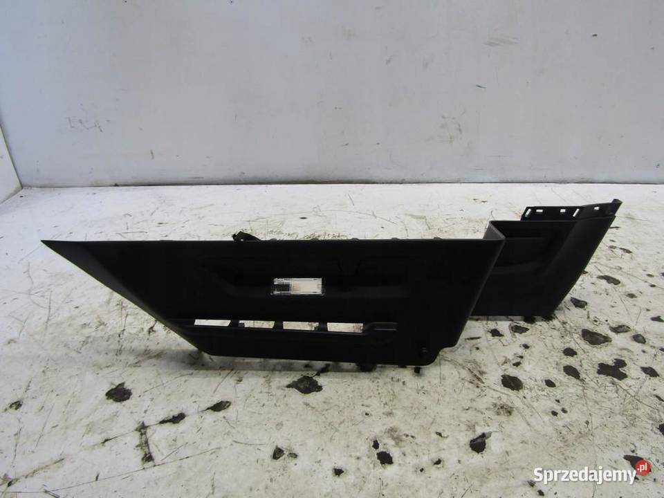 BOCZEK PLASTIK BAGAŻNIKA PRAWY FORD FOCUS MK4 HB