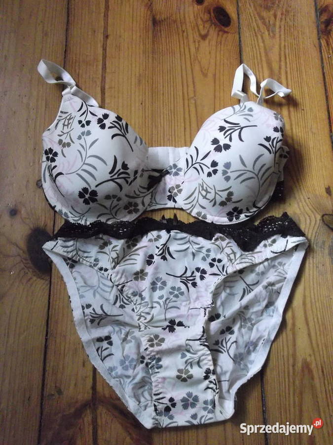 Komplet bielizny biustosz 75C majtki 3638