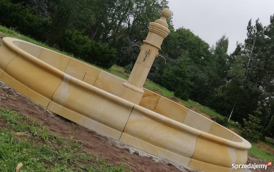 stylowa fontanna z piaskowca naturalny kamień Architektura ogrodowa
