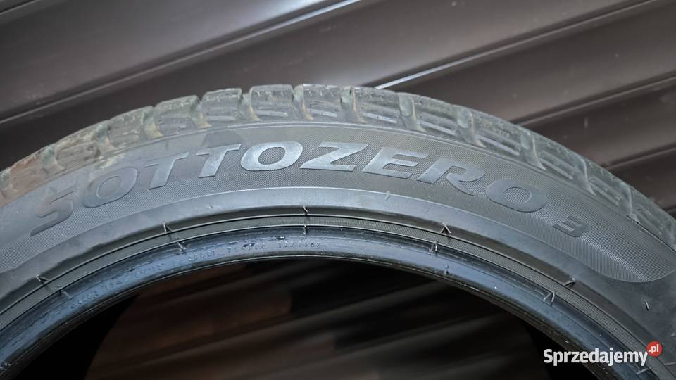 Opony zimowe PIRELLI SOTTOZERO 3 22545R18 95H H do 210 km/h Warszawa sprzedam