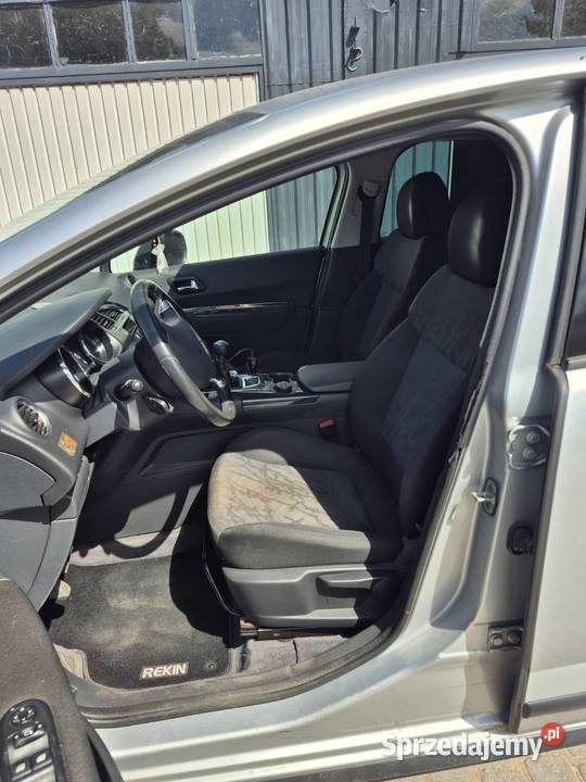 PEUGEOT 3008 16 HDi 120 2010 208 000 14 900