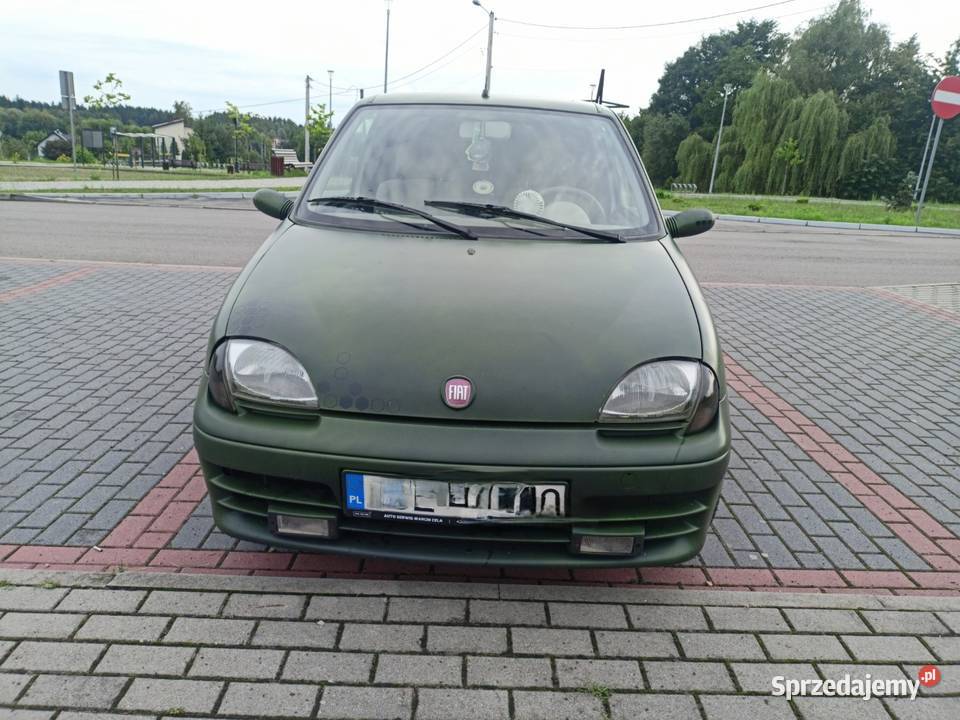 sprzedam samochód widoczny na zdjęciu zielony Zawiercie