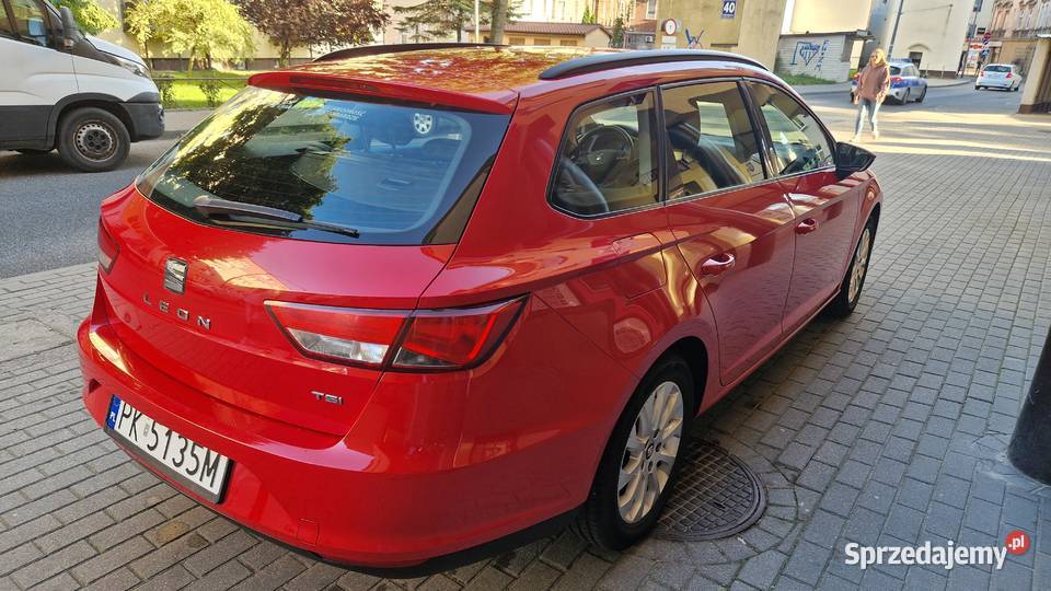 Seat Leon Kombi 12TSI110 Salon Bezwypadkowy serwisowany w ASO sprzedam