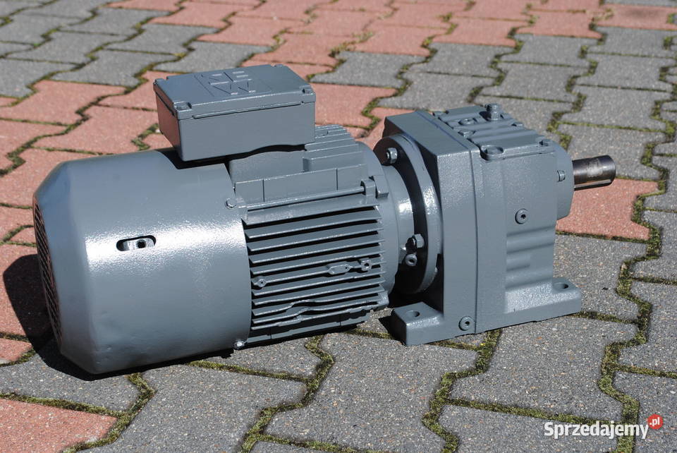 Motoreduktor dwubiegowy 01509kw 1178obrmin z Kargowa