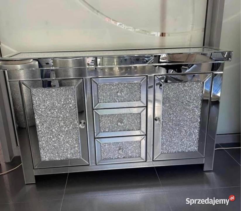 Nowoczesna komoda z szufladami z kryształkami