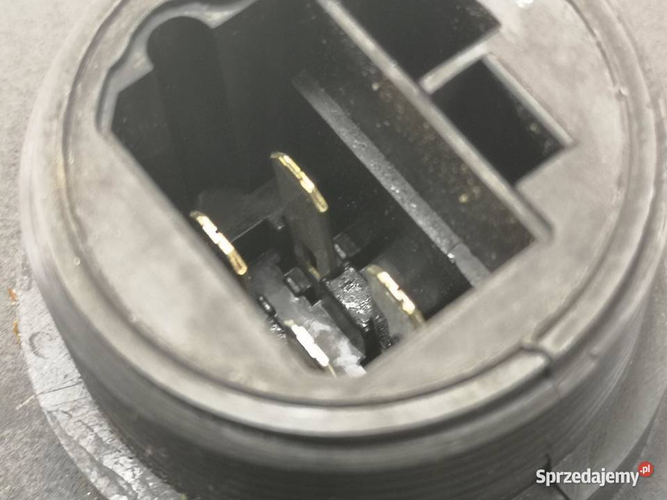 LAMPA LEWA TYLNA CIĄGNIK NACZEPA NOWA COBO Lampy tylne sprzedam