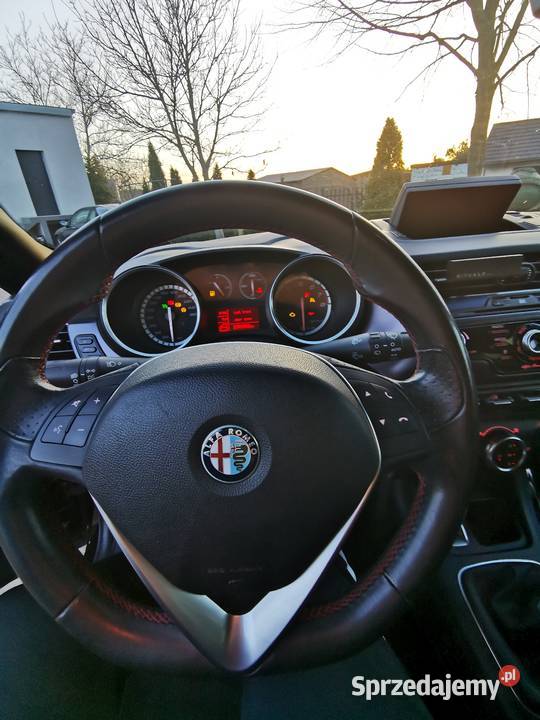 Alfa Romeo Giulietta Quadrifoglio QV stan Brzóza