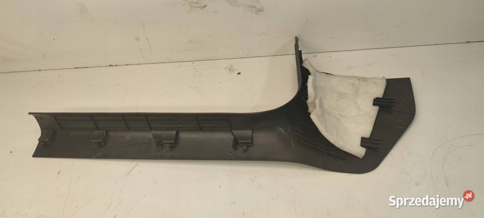 OSŁONA PROGU PRAWA AUDI A4 B8 8K1867272B Przystajń
