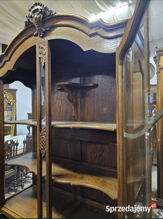 Dębowa witryna Brójce