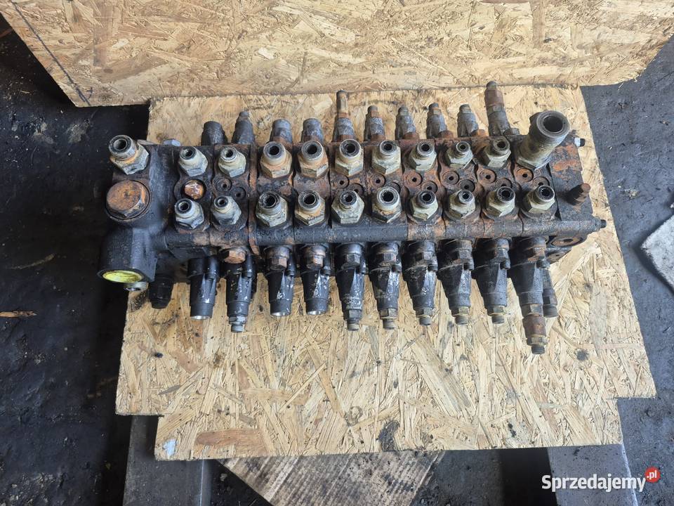 Rozdzielacz Hydrauliczny KOMATSU PC80 MR3 Tychy