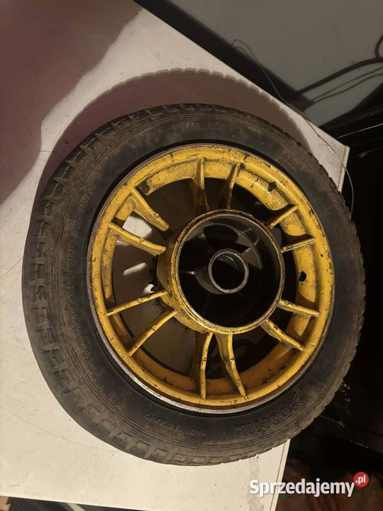 Felga tyl z opona motorynka