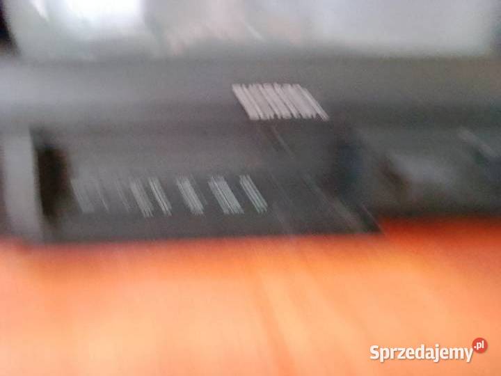 Stary przenośny telewizor Sunstar 21