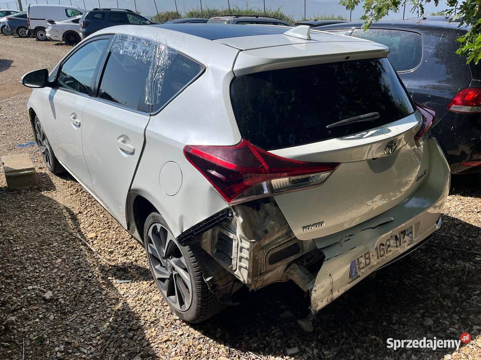 TOYOTA Auris 12T 116 Design EB162 Auris Kielce