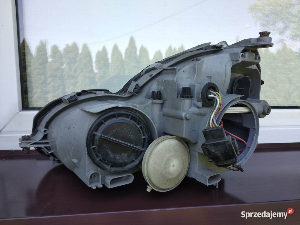 Mercedes C Sport Coupe lampy przednie reflektory Sieradz