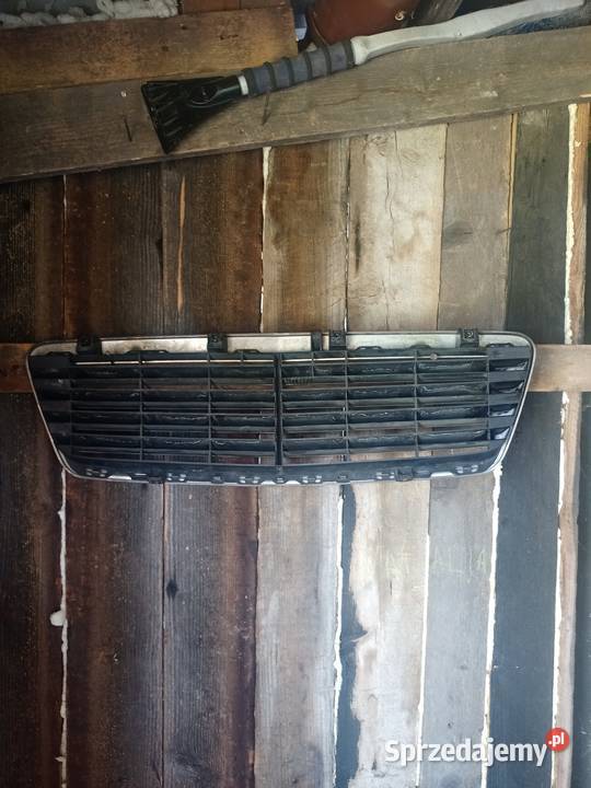 Grill Mercedes w208 Ptaszkowa