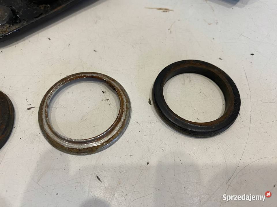SUZUKI GSX 400E 400 E 8287 UCHWYT MOCOWANIE Pozostałe