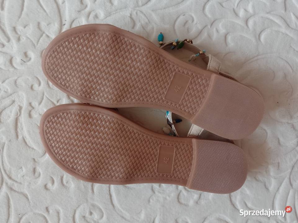 4242 Bogato zdobione sandałki w stylu Boho z Kraków