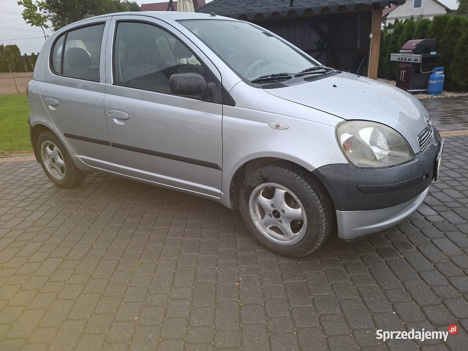 Toyota Yaris 72