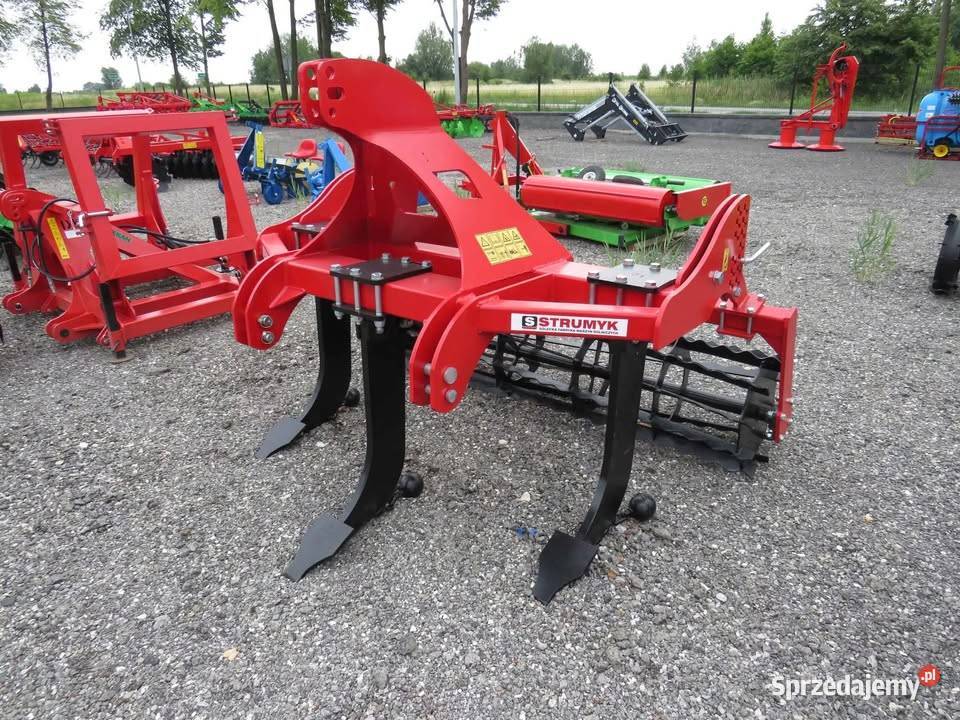 Pług dłutowy Głębosz Dziekan Strumyk Maszyny rolnicze Pajęczno