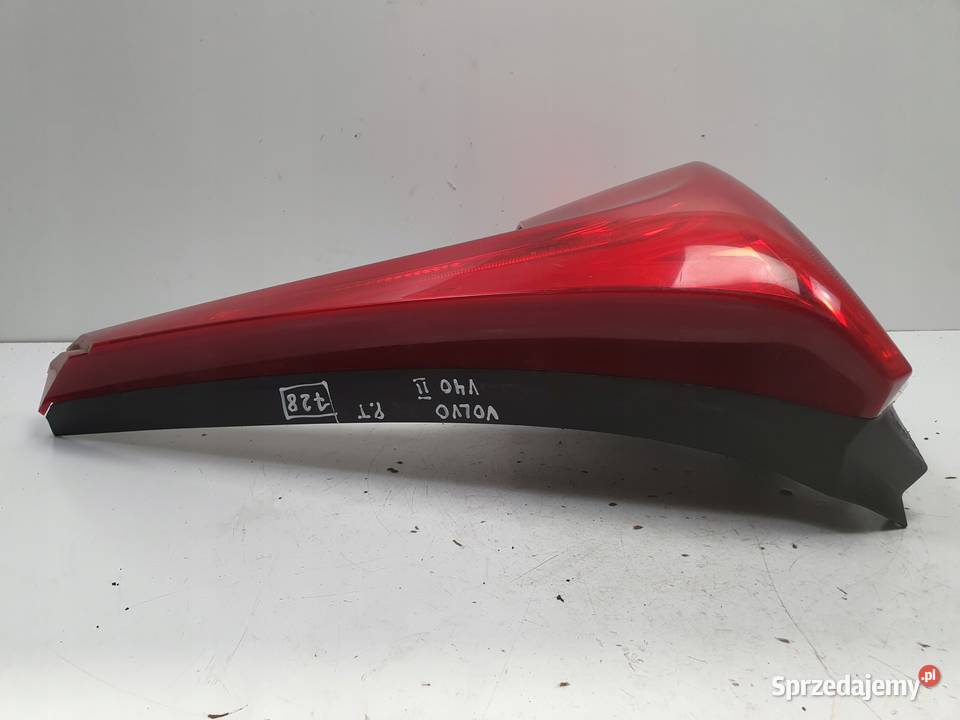 TYLNIA TYLNA LAMPA PRAWA Volvo V40 II 1216r osobowe Chełm