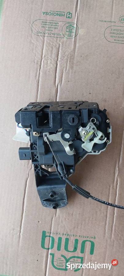 Zamek drzwi lewy tył VW PASSAT B5 FL 6PIN osobowe