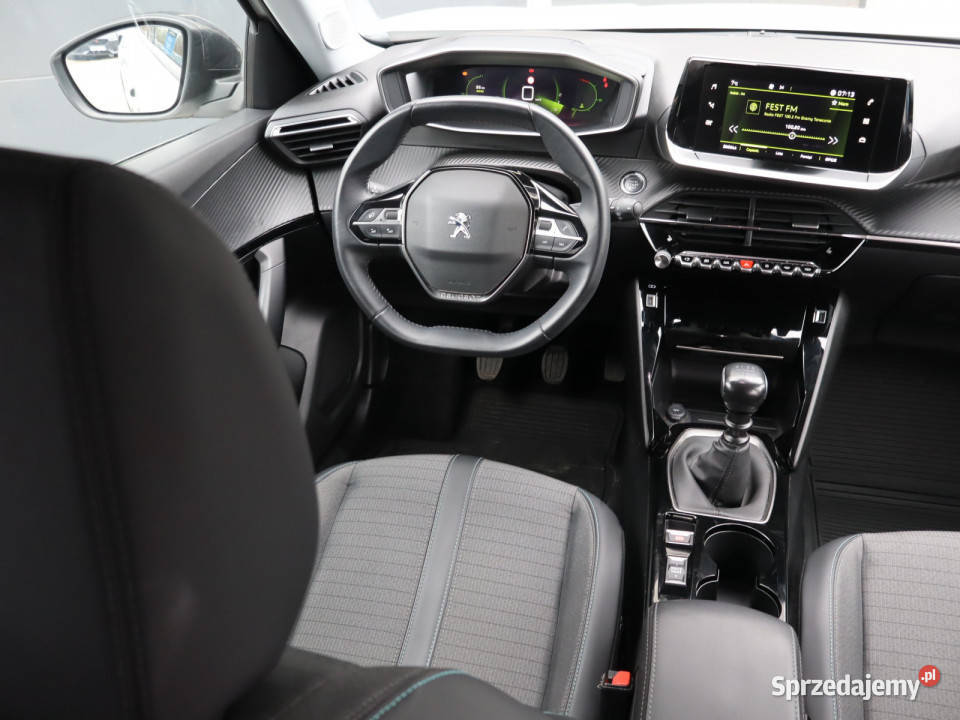 Peugeot 2008 12 PureTech elektryczne lusterka Katowice