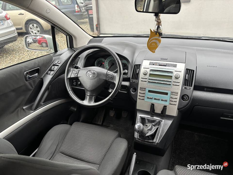 Toyota Corolla Verso Paniówki