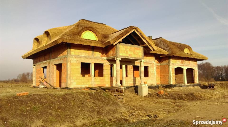 dach trzcinowy strzecha altana