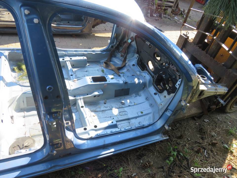 PRÓG SŁUPEK PRAWY BOK SKODA RAPID 14R osobowe Progi