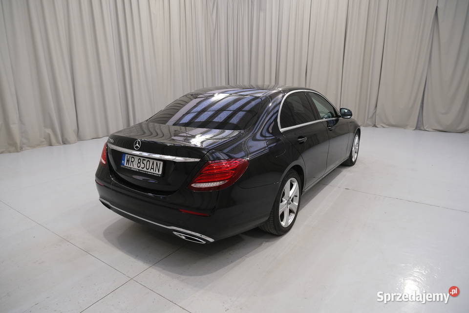 MERCEDESBENZ E350D 2017 298700 ccm 258 mazowieckie Warszawa