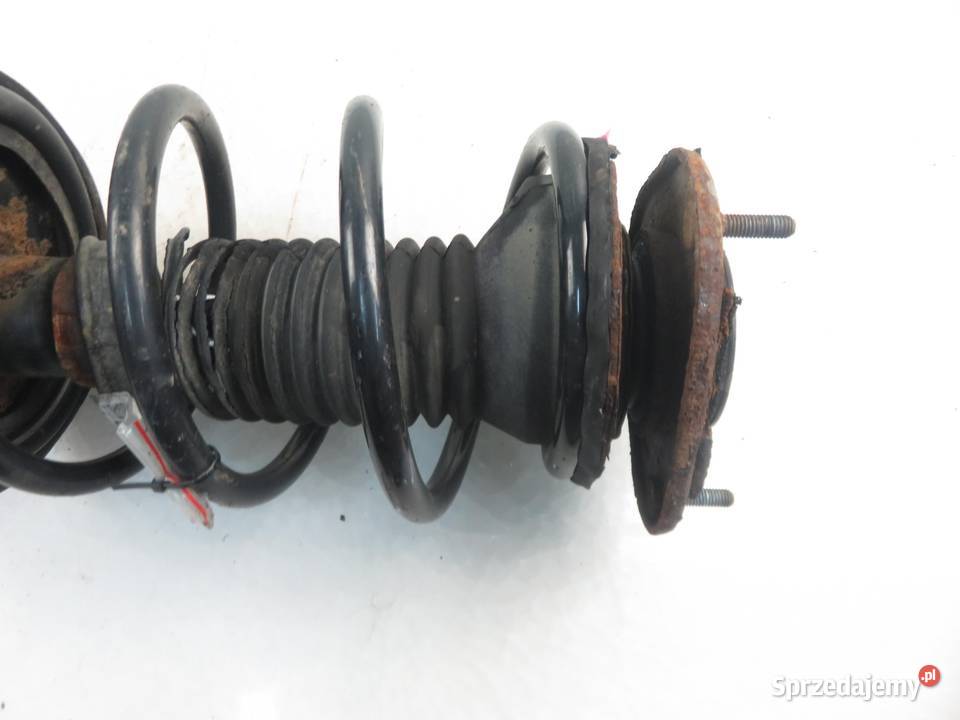 MCPERSON PRAWY PRZEDNI PONTIAC VIBE I 18