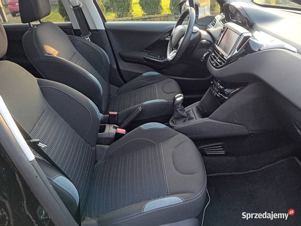 PEUGEOT 208 12 Benzyna 82I Właśćiciel Super Rok produkcji 2015 świętokrzyskie Morawica