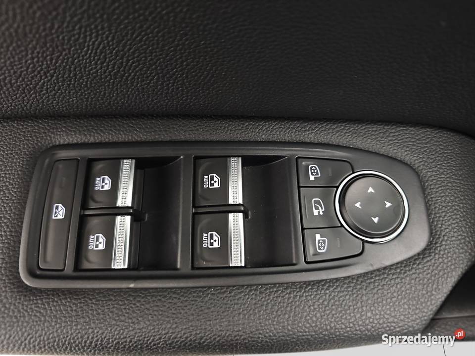 Captur 13 TCe mHEV Techno EDC2024RPakiet relingi dachowe