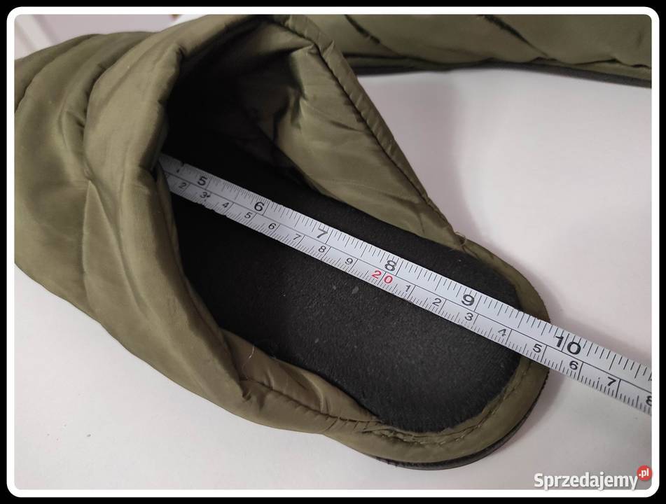 Oliwkowe kapcie klapki 4041 mało używane Sandały i klapki mazowieckie Płock