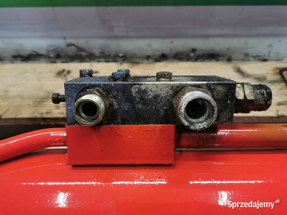 Manitou MLT 627 Siłownik podnoszenia ramienia Pozostałe wielkopolskie Wilkowo