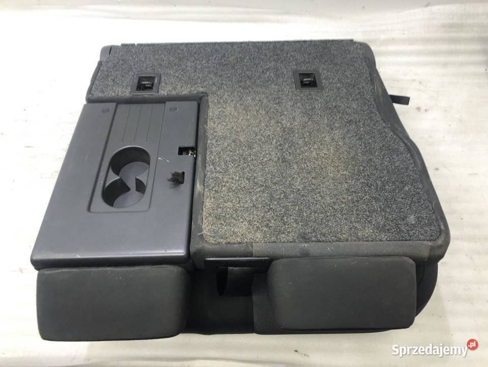 FOTEL LEWY TYŁ VW TIGUAN 5N sprzedam