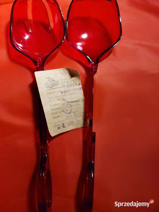 PRL Nowe łyżki czerwone składane tworzywo Wrocław