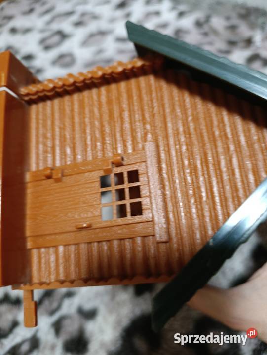 domek plastykowy do zabawy dzieci