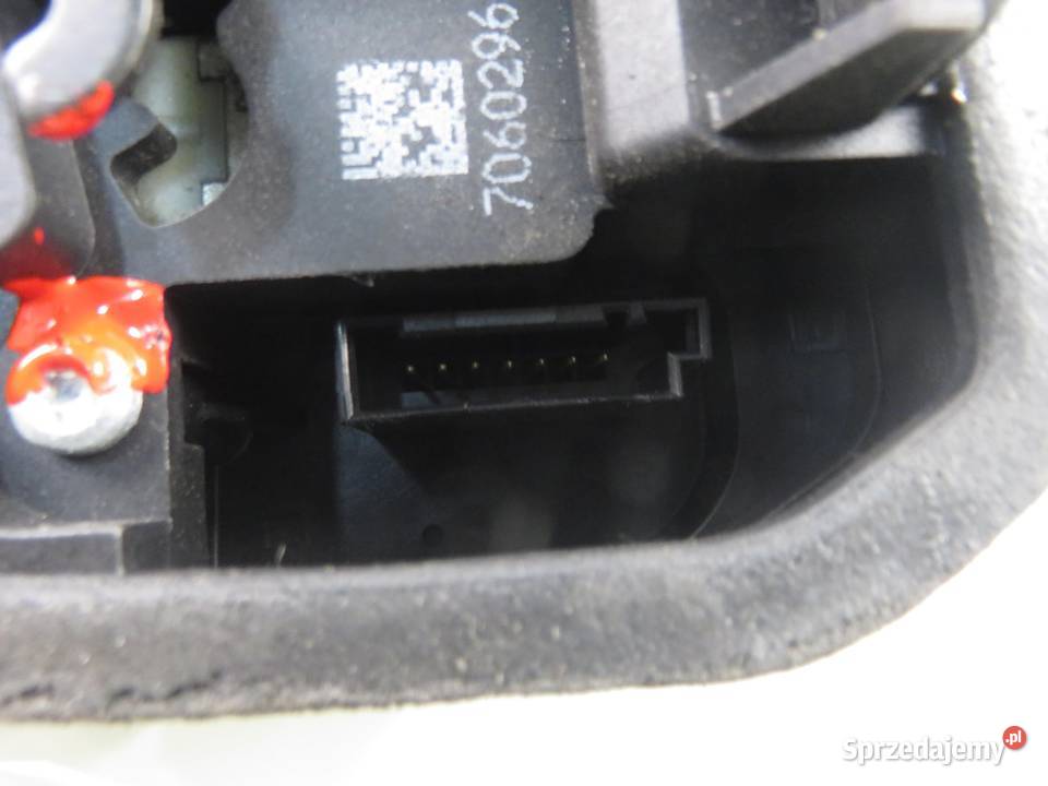ZAMEK PRAWY TYLNY BMW 3 E90 2C1781