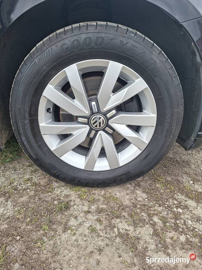 SPRZEDAM VW PASSAT B8 20 TDI 2016r światła do jazdy dziennej Krosno