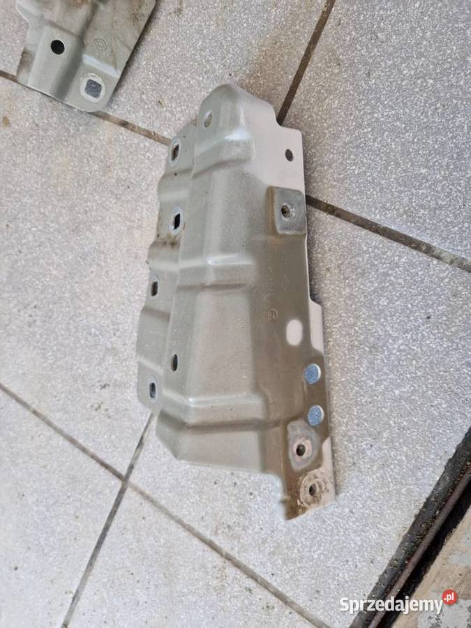 Mocowanie wspornik błotnika Mercedes Citan W420 Pozostałe Złocieniec